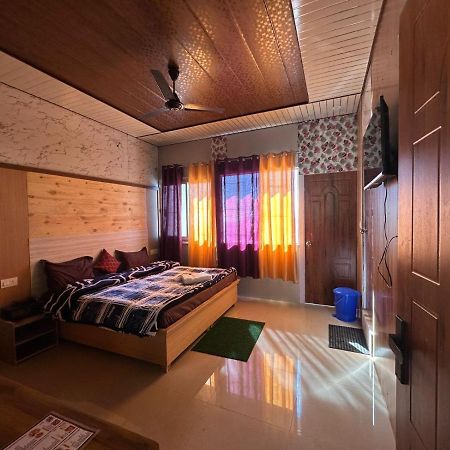 Kanatal'S Valley View Inn Kültér fotó